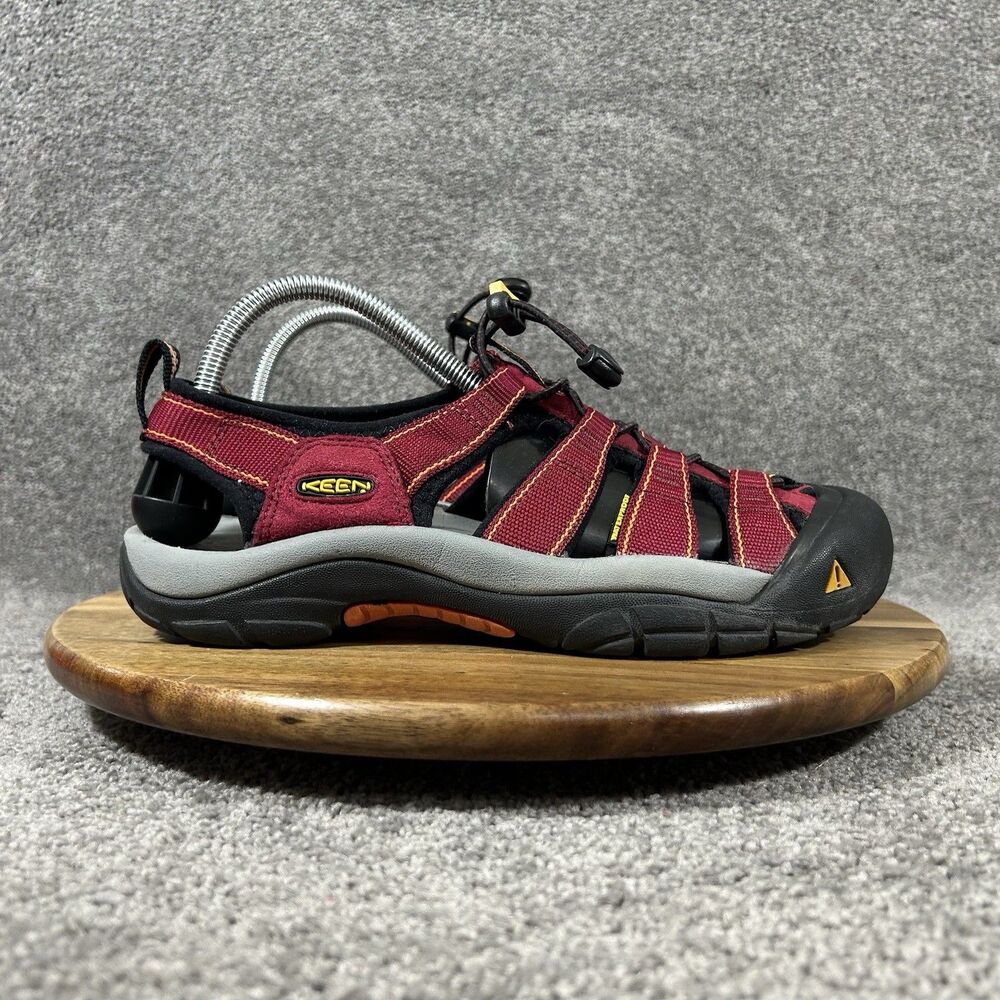 Keen Newport H2 Women’s Sz 9.5 Red Waterproof Outdoor Trail Hiking Sandals Used